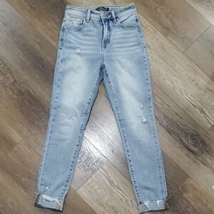 Womens Jenna Risen Jeans. Light Wash. Size 26
